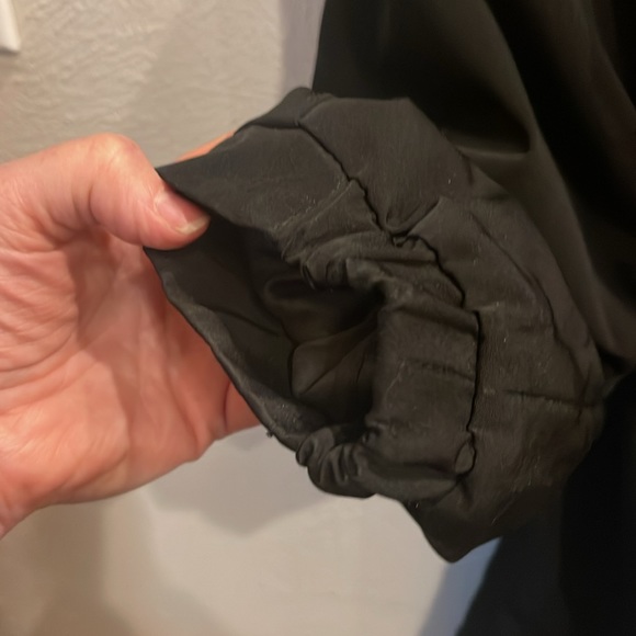 Liz Claiborne women’s black winter hooded coat. Size S/M. - Picture 7 of 10